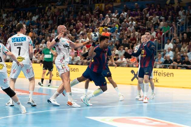 FC Barcelona, Barca v SC Magdeburg - EHF Champions League Timothey N Guessan plays for FC Barcelona during the EHF Champions League Group Phase 2025 2026 match between FC Barcelona and SC Magdeburg at Palau Blaugrana in Barcelona, Spain, on September 18, 2025. Barcelona Spain  Copyright: xRubenxDexLaxRosax originalFilename:delarosa-ehfchamp250918_nplI8.jpg