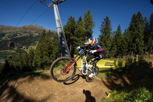 Whoop UCI Mountainbikeworldcup Downhill Lenzerheide NICOLE Myriam COMMENCAL MUC-OFF BY RIDING ADDICTIONat Whoop UCI Mountainbikeworldcup Downhill Lenzerheide, 19.09.2025,in Lenzerheide,SUI Foto: Sebastian Sternemannat Whoop UCI Mountainbikeworldcup Downhill Lenzerheide, 19.09.2025,in Lenzerheide,SUI Foto: Sebastian Sternemann