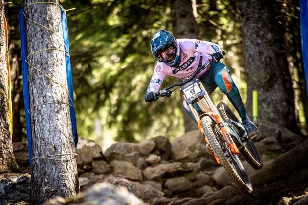 Whoop UCI Mountainbikeworldcup Downhill Lenzerheide COULANGES Benoit SCOTT DOWNHILL FACTORYat Whoop UCI Mountainbikeworldcup Downhill Lenzerheide, 19.09.2025,in Lenzerheide,SUI Foto: Sebastian Sternemannat Whoop UCI Mountainbikeworldcup Downhill Lenzerheide, 19.09.2025,in Lenzerheide,SUI Foto: Sebastian Sternemann