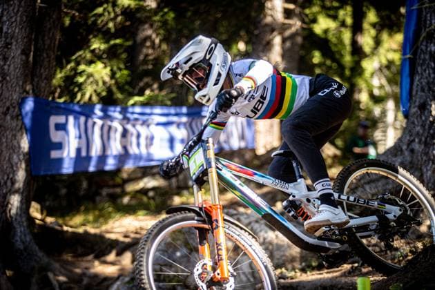 Whoop UCI Mountainbikeworldcup Downhill Lenzerheide ZIERL Rosa CUBE FACTORY RACINGat Whoop UCI Mountainbikeworldcup Downhill Lenzerheide, 19.09.2025,in Lenzerheide,SUI Foto: Sebastian Sternemannat Whoop UCI Mountainbikeworldcup Downhill Lenzerheide, 19.09.2025,in Lenzerheide,SUI Foto: Sebastian Sternemann