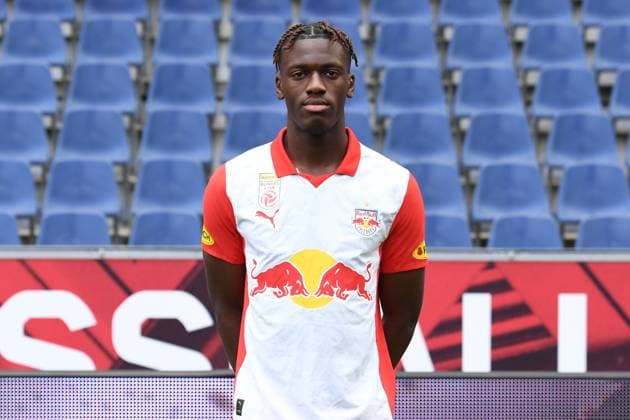 Fußball Admiral Bundesliga Offizieller Fototermin FC Red Bull Salzburg am 17.09.2024 in der Red Bull Arena in Kleßheim Joane Gadou ( Salzburg ) *** Soccer Admiral Bundesliga Official photo session FC Red Bull Salzburg on 17 09 2024 at the Red Bull Arena in Kleßheim Joane Gadou Salzburg xRx