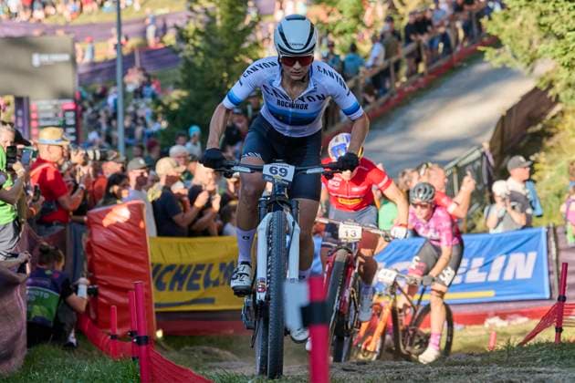 2025 WHOOP UCI Mountain Bike World Series XCC World Cup Women Elite, Lenzerheide, Schweiz Lenzerheide, Schweiz. 19. September 2025. Jenny Rissveds (Canyon Cllctv Xco) während des Cross Country Short Track der Damen Elite an den WHOOP UCI Mountain Bike World Series 2025 in Lenzerheide.