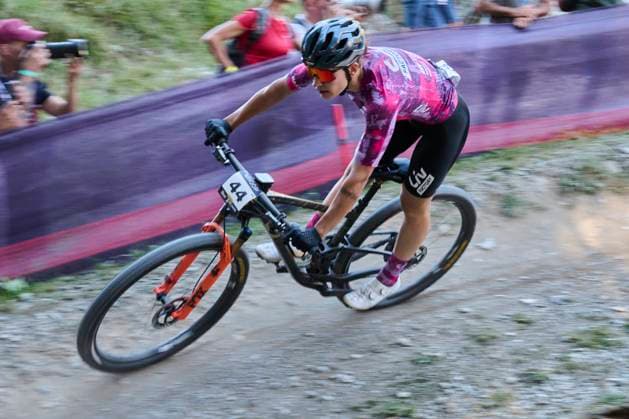 2025 WHOOP UCI Mountain Bike World Series XCC World Cup Women Elite, Lenzerheide, Schweiz Lenzerheide, Schweiz. 19. September 2025. Ronja Blöchlinger während des Cross Country Short Track der Damen Elite an den WHOOP UCI Mountain Bike World Series 2025 in Lenzerheide.