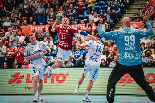HBL: HSV Hamburg vs. TBV Lemgo Lippe, 19.09.25 Moritz Sauter (HSV Hamburg, 33) wirft; HBL: HSV Hamburg vs. TBV Lemgo Lippe am 19.09.2025 in der Sporthalle Hamburg, Hamburg Copyright: xBEAUTIFULxSPORTS Tonhäuserx