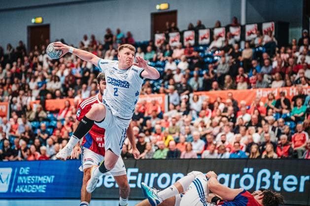 HBL: HSV Hamburg vs. TBV Lemgo Lippe, 19.09.25 Lukas Hutecek (TBV Lemgo Lippe, 2) wirft; HBL: HSV Hamburg vs. TBV Lemgo Lippe am 19.09.2025 in der Sporthalle Hamburg, Hamburg Copyright: xBEAUTIFULxSPORTS Tonhäuserx
