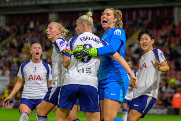 Bethany England (9 Tottenham Hotspur) celebrates with Lize Kop (1 Tottenham Hotspur) after saving Khadija Shaw (9 Manchester City) penalty during the Barclays Women s Super League game between Tottenham Hotspur vs Manchester City at BetWright Stadium in London , England. (Photo by Keeran Marquis Sports Press Photo SPP) Copyright: xKeeranxMarquis SPPx Sportspressphoto_SPR28578