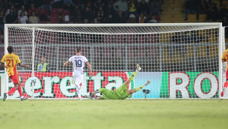 September 19, 2025, Lecce, Italia: Cagliari Calcio s Andrea Belotti scores the goal during the Italian Serie A soccer match US Lecce - Cagliari Calcio at the Via del Mare stadium in Lecce, Italy, 19 September 2025. ANSA ABBONDANZA SCURO LEZZI. Soccer: Serie A; Lecce- Cagliari  - ZUMAa110 20250919_zaf_a110_040 Copyright: xAbbondanzaxScuroxLezzix