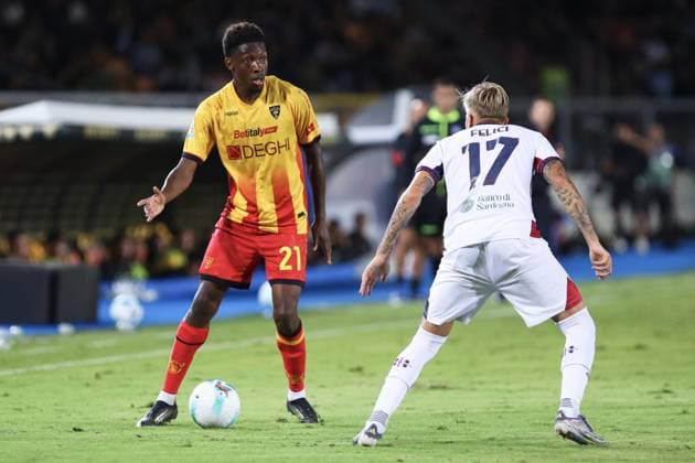 Owen Kouassi of US Lecce in action during US Lecce vs Cagliari Calcio, Italian soccer Serie A match in Lecce, Italy, September 19 2025  Copyright: xMassimilianoxCarnabuci IPAxSportx xipa-agency.netx xx IPA_65263471 IPA_Agency_IPA65263471