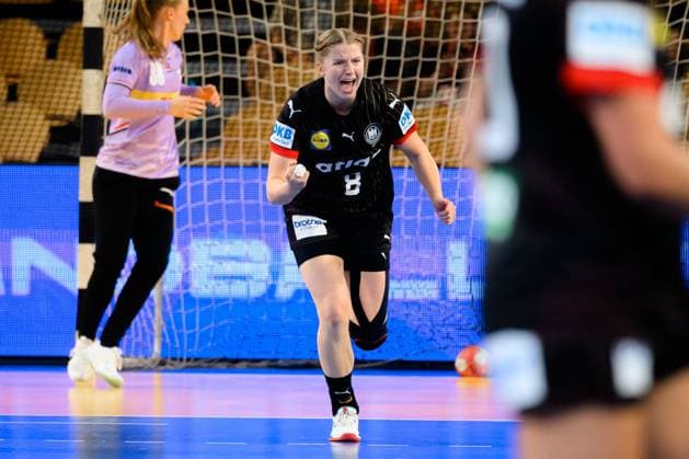 Eindhoven: Handball Frauen Laenderspiel - Niederlande - Deutschland Nina Engel (Deutschland) Jubel Freude Emotion Torjubel Torschuetze Torschütze Eindhoven Niederlande