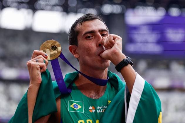 Caio BONFIM of Brasil winner of the Gold Medal competing in the 20km Race Walk Man during World Athletics Championships Tokyo 2025 of the Day 8 at Japan National Stadium on September 20, 2025 in Tokyo, Japan. (Photo by Marcel ter Bals DeFodi Images) Caio BONFIM of Brasil winner of the Gold Medal competing in the 20km Race Walk Man during World Athletics Championships Tokyo 2025 of the Day 8 at Japan National Stadium on September 20, 2025 in Tokyo, Japan Photo by Marcel ter Bals DeFodi Images