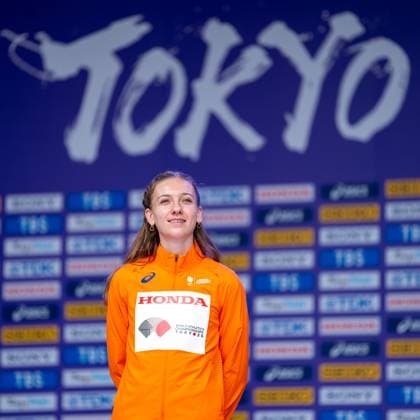 2025-09-20 World Athletics Championships Tokyo 2025 - Day 8 TOKYO, JAPAN - SEPTEMBER 20: Femke Bol of the Netherlands during the podium ceremony after competing during the Women s 400m Hurdles on day eight of the World Athletics Championships Tokyo 2025 at National Stadium on September 20, 2025 in Tokyo, Japan. (Photo by Joris Verwijst BSR Agency) Tokyo Japan Content not available for redistribution in The Netherlands directly or indirectly through any third parties. Copyright: xBSRxAgencyx