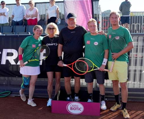 TENNIS - ATP, Tennis Herren Layjet Open BAD WALTERSDORF,AUSTRIA,20.SEP.25 - TENNIS - ATP Challenger Tour, Layjet Open. Image shows president Barbara Muhr (STTV), Birgit Polster, Toni Polster, and Philipp Hochstrasser (STTV).  GEPAxpictures xMichaelxRiedler