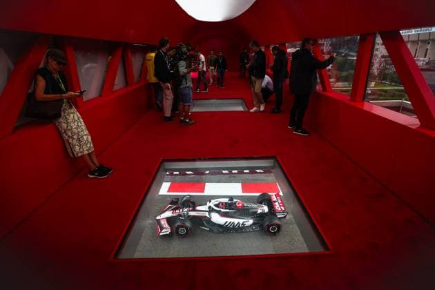 F1 - AZERBAIJAN GRAND PRIX 2025 31 OCON Esteban (fra), Haas F1 Team VF-25 Ferrari, action during the 2025 Formula 1 Qatar Airways Azerbaijan Grand Prix, 17th round of the 2025 FIA Formula One World Championship, WM, Weltmeisterschaft from September 19 to 21, 2025 on the Baku City Circuit, in Baku, Azerbaijan - BakuAzerbaijan  Copyright: xEricxAlonsox