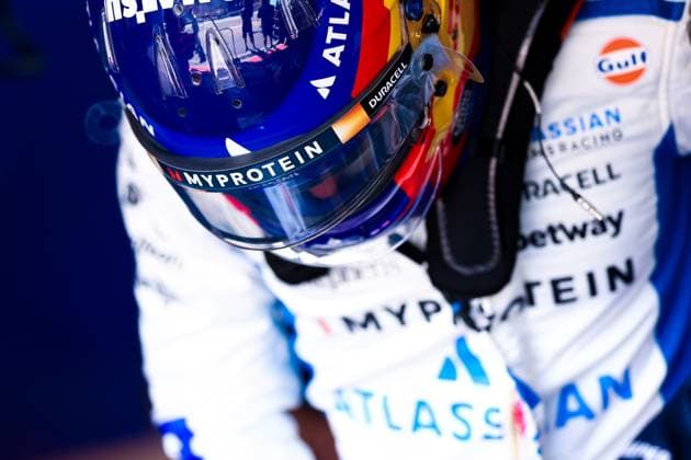 F1 - AZERBAIJAN GRAND PRIX 2025 SAINZ Carlos (spa), Williams Racing FW47, portrait during the 2025 Formula 1 Qatar Airways Azerbaijan Grand Prix, 17th round of the 2025 FIA Formula One World Championship, WM, Weltmeisterschaft from September 19 to 21, 2025 on the Baku City Circuit, in Baku, Azerbaijan - BakuAzerbaijan  Copyright: xEricxAlonsox