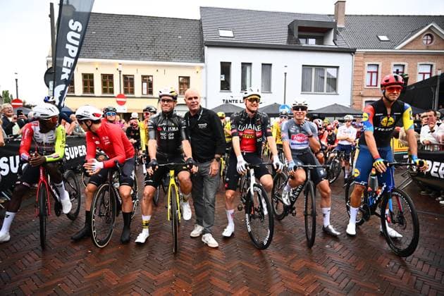 Super 8 Classic 2025 Cycling Race HAACHT, BELGIUM - SEPTEMBER 20 : Van Aert Wout (BEL) of Team Visma - Lease a Bike during the 27th edition of Super 8 Classic an UCI ProSeries 1.Pro one day cycling road race for Men Elite of 198.9 km with start in Brakel and finish in Haacht on September 20, 2025 in Haacht, Belgium, 20 09 2025 ( Motordriver Rodrique Verfaillie - Haacht Belgium  Copyright: xGvgx