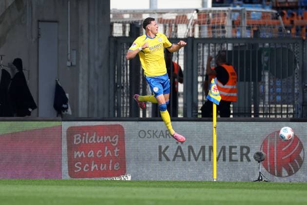 Braunschweig vs. Elversberg, 2. BL Braunschweig, 20.09.2025, FUßBALL - Eintracht Braunschweig vs. SV Elversberg, 2. BL, Saison 2025 26. Erencan Yardimici (Eintracht Braunschweig) jubelt nach seinem Tor zum 1:1 Braunschweig