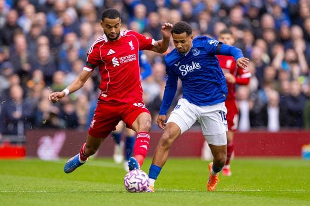 Football - FA Premier League - Liverpool FC v Everton FC LIVERPOOL, ENGLAND - Saturday, September 20, 2025: Liverpool s Cody Gakpo challenges Everton s Iliman Ndiaye during the FA Premier League match between Liverpool FC and Everton FC at Anfield. The 247th Merseyside Derby. (Photo by David Rawcliffe Propaganda) LIVERPOOL Anfield MERSEYSIDE ENGLAND  Copyright: xDavidxRawcliffex P2025-09-20-Liverpool_Everton-20