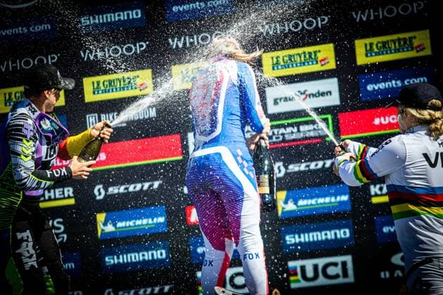 Whoop UCI Mountainbikeworldcup Downhill Lenzerheide SEAGRAVE Tahnee ORBEA FMD RACING HOFFMANN Nina SANTA CRUZ SYNDICATE HÖLL Valentina YT MOBat Whoop UCI Mountainbikeworldcup Downhill Lenzerheide, 20.09.2025,in Lenzerheide,SUI Foto: Sebastian Sternemannat Whoop UCI Mountainbikeworldcup Downhill Lenzerheide, 20.09.2025,in Lenzerheide,SUI Foto: Sebastian Sternemann