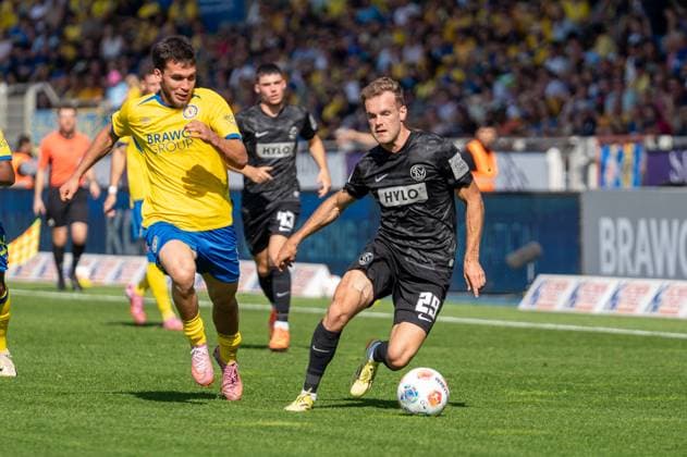 Deutschland: Fussball 2. Bundesliga, 6. Spieltag 2025 2026, Eintracht Braunschweig-SV Elversberg am 20.09.2025 in Braunschweig (Eintracht-Stadion): Tom Zimmerschied (SV Elversberg 29)
