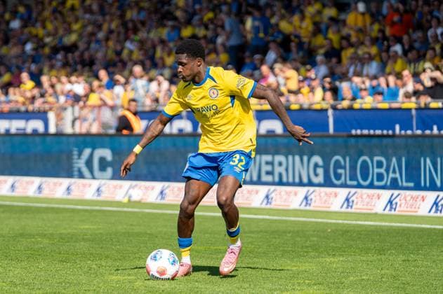 Deutschland: Fussball 2. Bundesliga, 6. Spieltag 2025 2026, Eintracht Braunschweig-SV Elversberg am 20.09.2025 in Braunschweig (Eintracht-Stadion): Christian Joe Conteh (Eintracht Braunschweig 32)