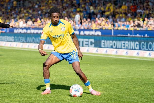 Deutschland: Fussball 2. Bundesliga, 6. Spieltag 2025 2026, Eintracht Braunschweig-SV Elversberg am 20.09.2025 in Braunschweig (Eintracht-Stadion): Christian Joe Conteh (Eintracht Braunschweig 32)