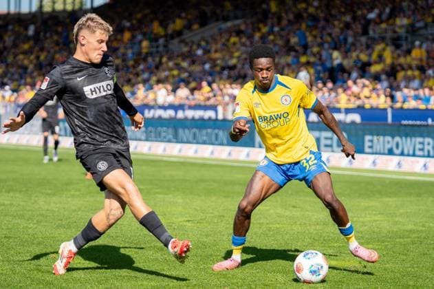 Deutschland: Fussball 2. Bundesliga, 6. Spieltag 2025 2026, Eintracht Braunschweig-SV Elversberg am 20.09.2025 in Braunschweig (Eintracht-Stadion): Christian Joe Conteh (Eintracht Braunschweig 32)