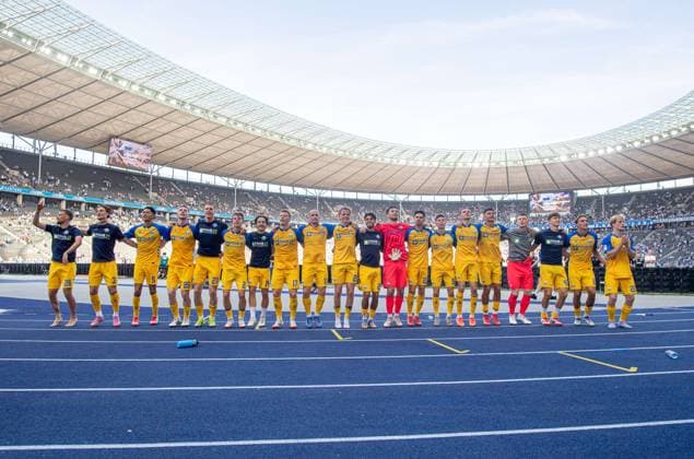 Fussball, Herren, Saison 2025 2026, 2. Bundesliga (6. Spieltag), Hertha BSC - SC Paderborn, Paderborner Jubel nach Abpfiff, 20.09. 2025,