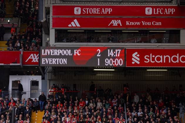 Football - FA Premier League - Liverpool FC v Everton FC LIVERPOOL, ENGLAND - Saturday, September 20, 2025: Score board showing the score 2-1 to Liverpool during the FA Premier League match between Liverpool FC and Everton FC at Anfield. The 247th Merseyside Derby. (Photo by David Rawcliffe Propaganda) LIVERPOOL Anfield MERSEYSIDE ENGLAND  Copyright: xDavidxRawcliffex P2025-09-20-Liverpool_Everton-67