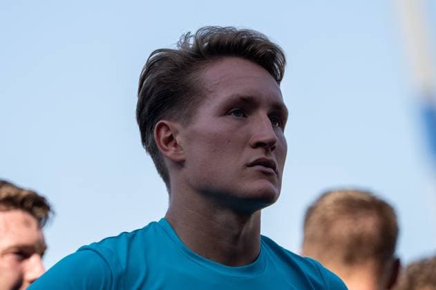 Deutschland: Fussball 2. Bundesliga, 6. Spieltag 2025 2026, Eintracht Braunschweig-SV Elversberg am 20.09.2025 in Braunschweig (Eintracht-Stadion): Ron-Thorben Hoffmann (Eintracht Braunschweig Ron-Thorben Hoffmann (Eintracht Braunschweig 1) nach dem Spiel