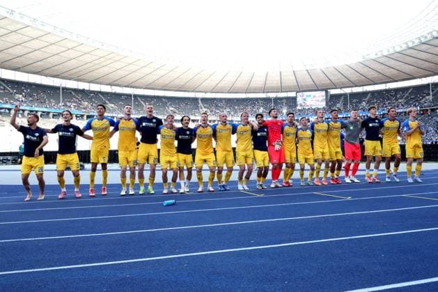 DEU, DFL, 2. FBL, Hertha BSC vs. Paderborn, 20.09.2025, Berliner Olympiastadion, Berlin, DEU, DFL, 2. FBL, Hertha BSC vs. Paderborn, im Bild Paderborner-Spieler DFL - regulations prohibit any use of Photographs as image sequences and or quasi-video