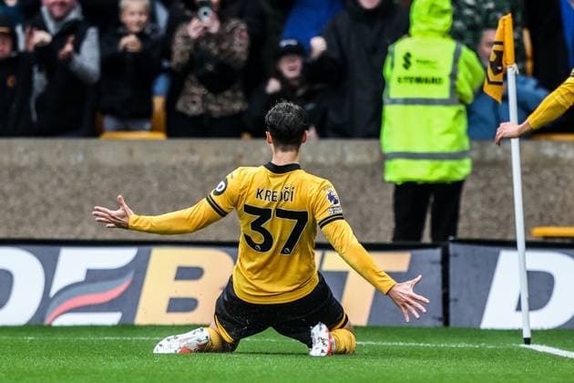 Premier League Wolverhampton Wanderers v Leeds United Ladislav KrejÄi of Wolverhampton Wanderers celebrates his goal to make it 1-0 during the Premier League match Wolverhampton Wanderers vs Leeds United at Molineux, Wolverhampton, United Kingdom, 20th September 2025 (Photo by Alfie Cosgrove News Images) Wolverhampton Molineux West Midlands United Kingdom Copyright: xAlfiexCosgrove NewsxImagesx