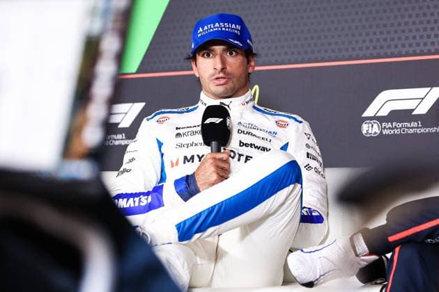 F1 - AZERBAIJAN GRAND PRIX 2025 SAINZ Carlos (spa), Williams Racing FW47, portrait press conference, PK, Pressekonferenz during the 2025 Formula 1 Qatar Airways Azerbaijan Grand Prix, 17th round of the 2025 FIA Formula One World Championship, WM, Weltmeisterschaft from September 19 to 21, 2025 on the Baku City Circuit, in Baku, Azerbaijan - BakuAzerbaijan Copyright: xEricxAlonsox