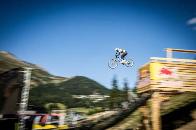 Whoop UCI Mountainbikeworldcup Downhill Lenzerheide ZIERL Rosa CUBE FACTORY RACINGat Whoop UCI Mountainbikeworldcup Downhill Lenzerheide, 20.09.2025,in Lenzerheide,SUI Foto: Sebastian Sternemann