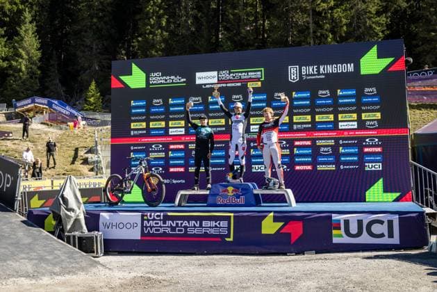 Whoop UCI Mountainbikeworldcup Downhill Lenzerheide WAITE Tyler VERMETTE Asa CLARK Oli at Whoop UCI Mountainbikeworldcup Downhill Lenzerheide, 20.09.2025,in Lenzerheide,SUI Foto: Sebastian Sternemann