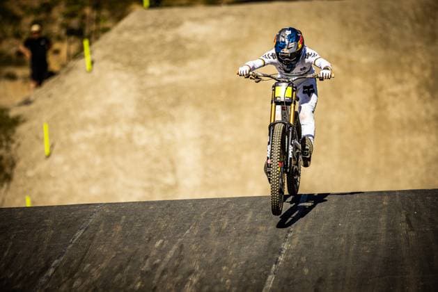 Whoop UCI Mountainbikeworldcup Downhill Lenzerheide GOLDSTONE Jackson * SANTA CRUZ SYNDICATEat Whoop UCI Mountainbikeworldcup Downhill Lenzerheide, 20.09.2025,in Lenzerheide,SUI Foto: Sebastian Sternemann
