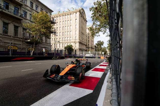 F1 - AZERBAIJAN GRAND PRIX 2025 04 NORRIS Lando (gbr), McLaren F1 Team MCL39, action during the 2025 Formula 1 Qatar Airways Azerbaijan Grand Prix, 17th round of the 2025 FIA Formula One World Championship, WM, Weltmeisterschaft from September 19 to 21, 2025 on the Baku City Circuit, in Baku, Azerbaijan - BakuAzerbaijan  Copyright: xALBERTOxVIMERCATIx