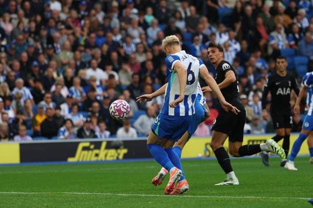 Football - 2025 2026 Premier League - Brighton & Hove Albion vs Tottenham Hotspur - Amex Stadium - Saturday 20th September 2025 Jan Paul van Hecke of Brighton deflects the ball into his own net during the Premier League match at the Amex Stadium COLORSPORT Shaun Boggust 