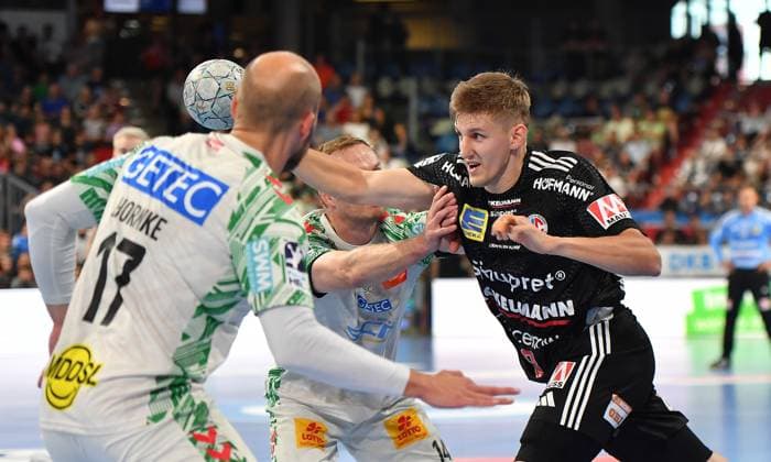 20.09.2025 - Handball - 1. Bundesliga DAIKIN HBL - Saison 2024 2025 - 5. Spieltag: HC Erlangen Metropolregion Nürnberg HCE - SC Magdeburg - OGo - xogox - Tim Hornke (17, SC Magdeburg ) Omar Ingi Magnusson (14, SC Magdeburg ) Sander Andreassen Overjordet ( 8, HC Erlangen HCE )