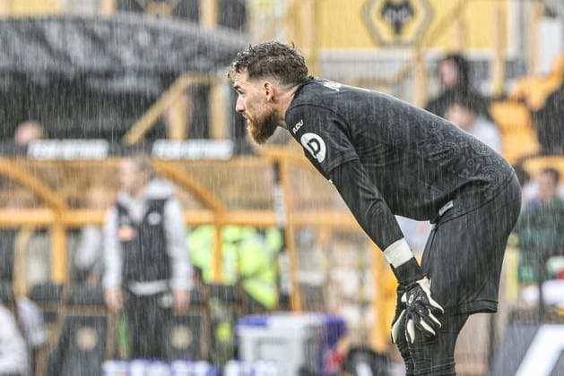 Premier League Wolverhampton Wanderers v Leeds United JosÃ Sa of Wolverhampton Wanderers looks on during the Premier League match Wolverhampton Wanderers vs Leeds United at Molineux, Wolverhampton, United Kingdom, 20th September 2025 (Photo by Alfie Cosgrove News Images) Wolverhampton Molineux West Midlands United Kingdom Copyright: xAlfiexCosgrove NewsxImagesx