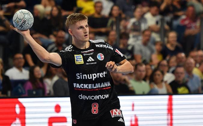20.09.2025 - Handball - 1. Bundesliga DAIKIN HBL - Saison 2024 2025 - 5. Spieltag: HC Erlangen Metropolregion Nürnberg HCE - SC Magdeburg - OGo - xogox - Sander Andreassen Overjordet ( 8, HC Erlangen HCE )