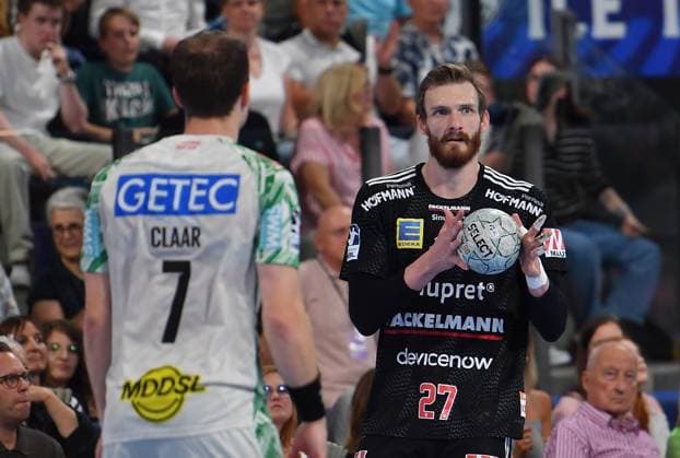 20.09.2025 - Handball - 1. Bundesliga DAIKIN HBL - Saison 2024 2025 - 5. Spieltag: HC Erlangen Metropolregion Nürnberg HCE - SC Magdeburg - OGo - xogox - Felix Claar (7, SC Magdeburg ) Antonio Metzner (27, HC Erlangen HCE )