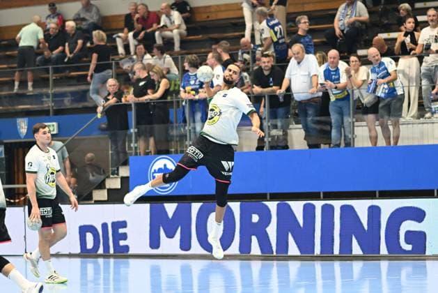 RECORD DATE NOT STATED Max Beneke (9; ThSV Eisenach) wirft den Ball im Spiel ThSV Eisenach gegen HSG Wetzlar DAIKIN Handball: ThSV-Eisenach gegen HSG Wetzlar 20.09.2025 Copyright: xJoshuaxHildebrandtx