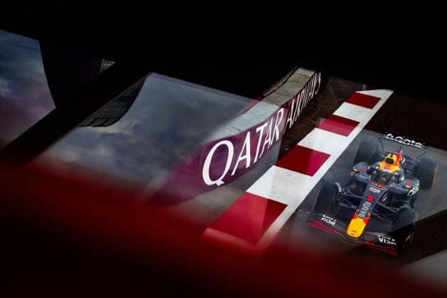 F1 - AZERBAIJAN GRAND PRIX 2025 01 VERSTAPPEN Max (nld), Red Bull Racing RB21, action during the 2025 Formula 1 Qatar Airways Azerbaijan Grand Prix, 17th round of the 2025 FIA Formula One World Championship, WM, Weltmeisterschaft from September 19 to 21, 2025 on the Baku City Circuit, in Baku, Azerbaijan - BakuAzerbaijan  Copyright: xFLORENTxGOODENx