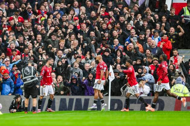 Manchester United, ManU FC v Chelsea FC, Premier League Manchester United midfielder Bruno Fernandes (8) scores a GOAL 1-0 and celebrates during the Manchester United FC v Chelsea FC English Premier League match at Old Trafford, Manchester, England, United Kingdom on 20 September 2025 Credit: Phil Duncan Every Second Media Editorial use only. All images are copyright Every Second Media Limited. No images may be reproduced without prior permission. All rights reserved. Premier League and Football League images are subject to licensing agreements with Football DataCo Limited. see https: www.football-dataco.com Copyright: xIMAGO EveryxSecondxMediax ESM-1592-0029 PhilxDuncanx xEveryxSecondxMediax