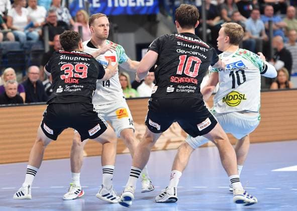 20.09.2025 - Handball - 1. Bundesliga DAIKIN HBL - Saison 2024 2025 - 5. Spieltag: HC Erlangen Metropolregion Nürnberg HCE - SC Magdeburg - OGo - xogox - Tobias Buck (39, HC Erlangen HCE ) Omar Ingi Magnusson (14, SC Magdeburg ) Florian Scheerer (10, HC Erlangen HCE ) Gisli Thorgeir Kristjansson (10, SC Magdeburg )