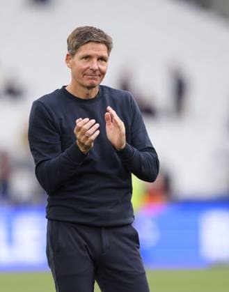 Oliver Glasner (Crystal Palace manager) applauds the fans at the West Ham United v Crystal Palace EPL match, at the London Stadium, London, UK on 20th September, 2025. 