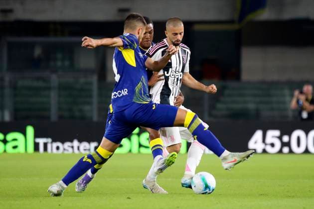 Juventus Edon Zhegrova during the Serie A soccer match between Hellas Verona and Juventus at the Bentegodi Stadium in Verona, north west Italy - Saturday, September 20, 2025. - Soccer .  Copyright: xPaolaxGarbuio Lapressex