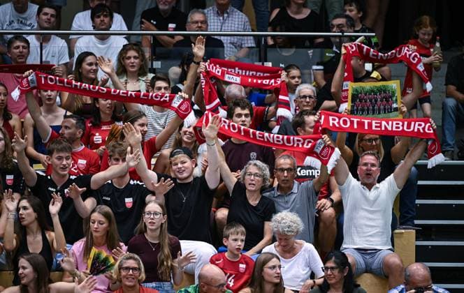 Volleyball 2. Bundesliga Saison 2025 2026 TV Rottenburg - L.E. Volleys Leipzig 20.09.2025 Rottenburger fans machen Stimmung in der Volksbank Arena