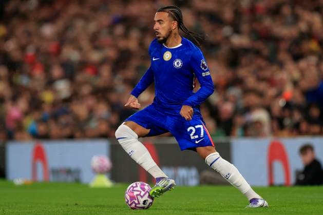 Manchester United, ManU v Chelsea Premier League 20 09 2025. Malo Gusto (27) of Chelsea during the Premier League match between Manchester United and Chelsea at Old Trafford, Manchester, England on 20 September 2025. Manchester Old Trafford Greater Manchester England Editorial use only DataCo restrictions apply See www.football-dataco.com , Copyright: xConorxMolloyx PSI-22864-0105