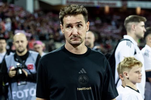 Fussball, Saison 2025 2026, 2. Bundesliga, Max Morlock Stadion, 6. Spieltag, 1. FC Nürnberg - VfL Bochum, 20.09.2025 20.09.2025, Fussball, Saison 2025 2026, 2. Bundesliga, Max Morlock Stadion, 6. Spieltag, 1. FC Nürnberg - VfL Bochum, Portrait Porträt Freisteller Einzelbild Trainer Miroslav Klose (1. FC Nürnberg) Foto: Lucca Fundel Nürnberg Max Morlock Stadion Bayern Deutschland